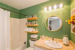 7045 Woodley Ave, Van Nuys, CA 91406 - Photo 13
