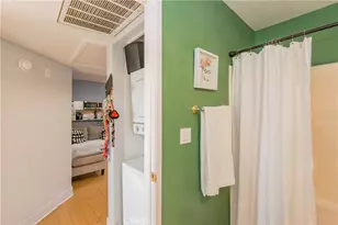 7045 Woodley Ave, Van Nuys, CA 91406 - Photo 15