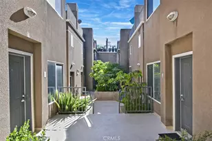 10918 Morrison St, North Hollywood, CA 91601 - Photo 3