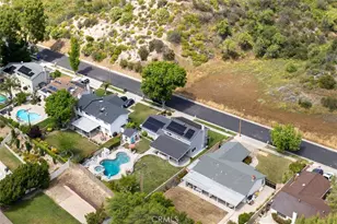 23530 Fambrough St, Newhall, CA 91321 - Photo 11