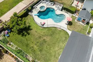 23530 Fambrough St, Newhall, CA 91321 - Photo 15