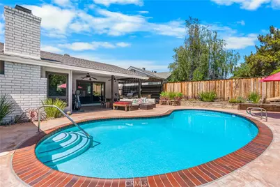 5704 Larryan Drive, Woodland Hills, CA 91367 - Photo 17