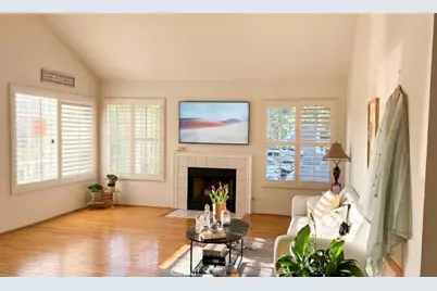 640 Kingswood Ln #F, Simi Valley, CA 93065 - Photo 9
