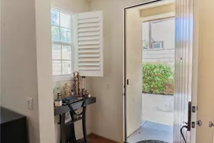 2469 Blossom Ridge Ct, Simi Valley, CA 93063 - Photo 5