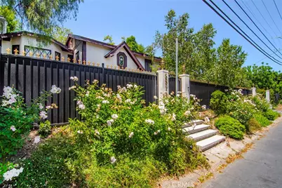5515 Shirley Avenue, Tarzana, CA 91356 - Photo 5