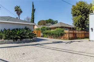124 N Naomi, Burbank, CA 91505 - Photo 43