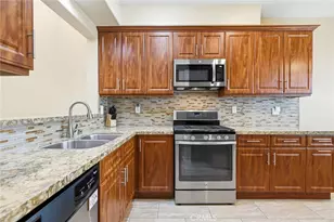 349 Scanno Dr, Oak Park, CA 91377 - Photo 9