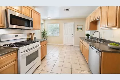 44608 Stanridge, Lancaster, CA 93535 - Photo 3