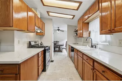 29667 Cromwell, Castaic, CA 91384 - Photo 5
