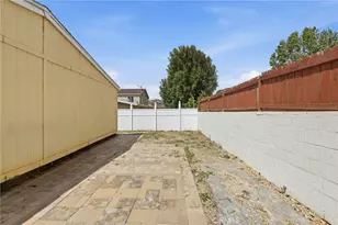 29667 Cromwell, Castaic, CA 91384 - Photo 11