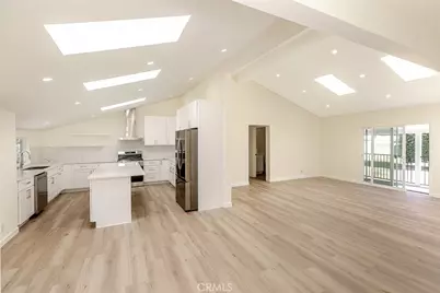 15724 Chase Street, North Hills, CA 91343 - Photo 5