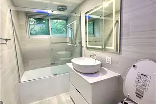 10450 Wilshire, Los Angeles, CA 90024 - Photo 19