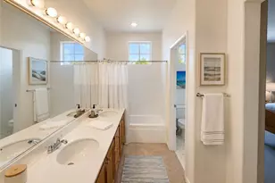 292 Edgemire Ln, Simi Valley, CA 93065 - Photo 17