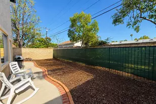 292 Edgemire Ln, Simi Valley, CA 93065 - Photo 27