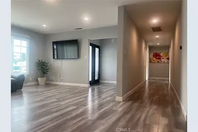 11024 Peoria Street, Los Angeles, CA 91352 - Photo 17