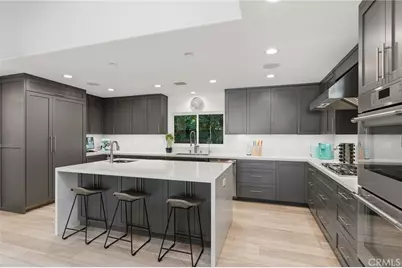 22702 Califa Street, Woodland Hills, CA 91367 - Photo 7