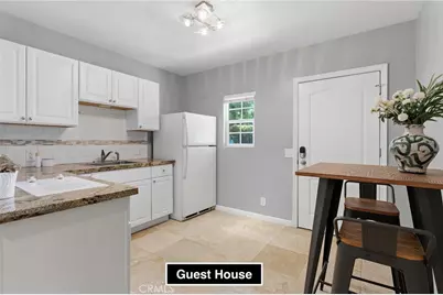 22702 Califa Street, Woodland Hills, CA 91367 - Photo 45