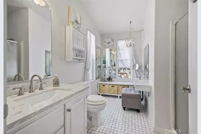 4201 Topanga Canyon Blvd #106, Woodland Hills, CA 91364 - Photo 13