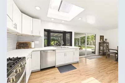 22952 Las Mananitas, Valencia, CA 91354 - Photo 7