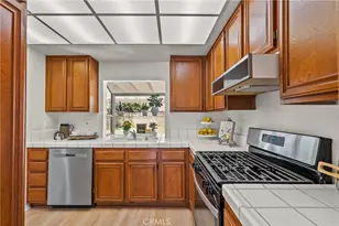 28511 Victoria Rd, Castaic, CA 91384 - Photo 9