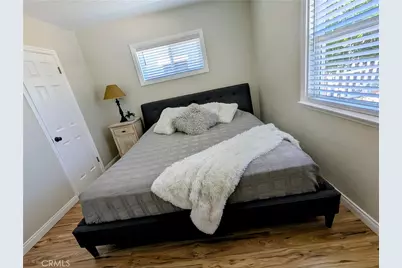 23130 Victory, Woodland Hills, CA 91367 - Photo 11
