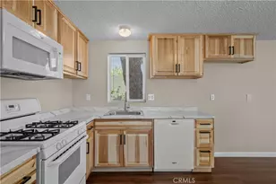 29021 Bouquet Canyon Road, Saugus, CA 91390 - Photo 5