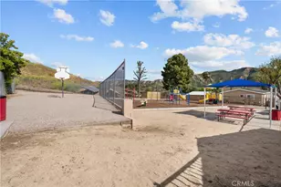 29021 Bouquet Canyon Road, Saugus, CA 91390 - Photo 37