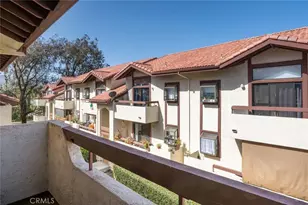 18120 Sundowner, Canyon Country, CA 91387 - Photo 3