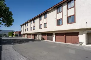 18120 Sundowner, Canyon Country, CA 91387 - Photo 23
