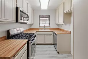 18120 Sundowner, Canyon Country, CA 91387 - Photo 11