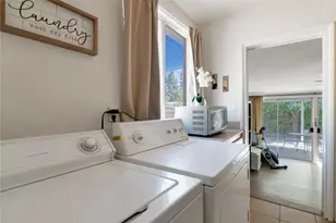 15940 Blackhawk St, Granada Hills, CA 91344 - Photo 9