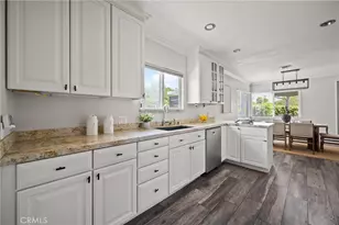 7027 Gloria Ave, Lake Balboa, CA 91406 - Photo 11