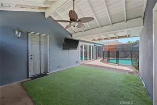 7027 Gloria Ave, Lake Balboa, CA 91406 - Photo 25