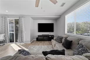 27950 Avalon Dr, Canyon Country, CA 91351 - Photo 5