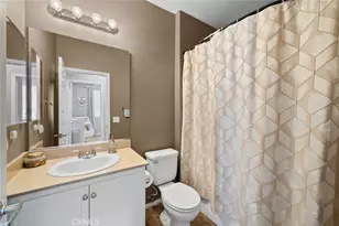 27950 Avalon Dr, Canyon Country, CA 91351 - Photo 15