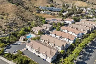 27950 Avalon Dr, Canyon Country, CA 91351 - Photo 27