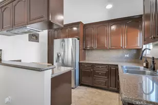 10030 Owensmouth Ave, Chatsworth, CA 91311 - Photo 9