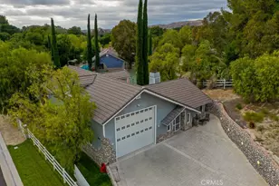 15657 Live Oak Springs Canyon, Canyon Country, CA 91387 - Photo 5
