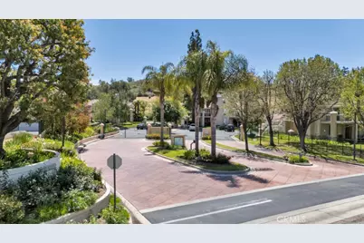 272 Fieldstone Way #A, Simi Valley, CA 93065 - Photo 25