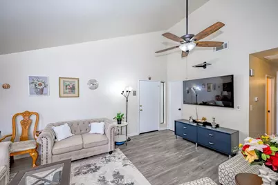 27919 Sarabande #422, Canyon Country, CA 91387 - Photo 9