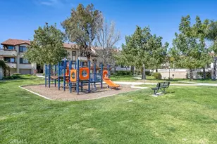 27919 Sarabande, Canyon Country, CA 91387 - Photo 23