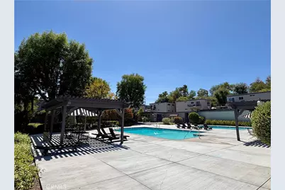 22030 Calvert #2, Woodland Hills, CA 91367 - Photo 25