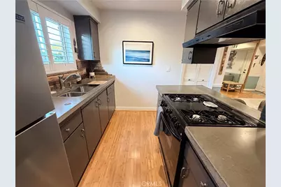 22030 Calvert #2, Woodland Hills, CA 91367 - Photo 15