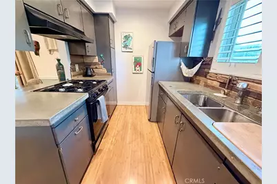 22030 Calvert #2, Woodland Hills, CA 91367 - Photo 15