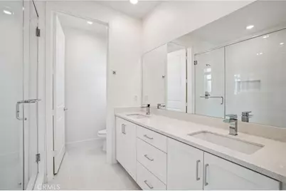 1681 Coral Sea Lane, San Pedro, CA 90731 - Photo 27