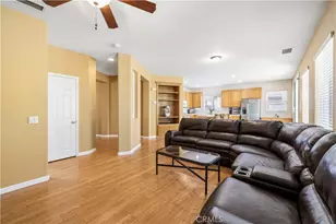 28637 Placerview Trail, Saugus, CA 91390 - Photo 15