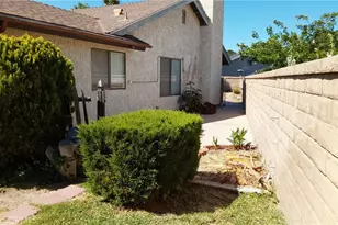 36815 Spanish Broom Dr, Palmdale, CA 93550 - Photo 5