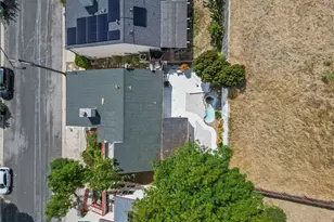 22647 Margarita Dr, Woodland Hills, CA 91364 - Photo 43