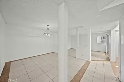 22647 Margarita Drive, Woodland Hills, CA 91364 - Photo 13