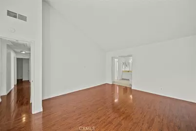 22647 Margarita Drive, Woodland Hills, CA 91364 - Photo 33